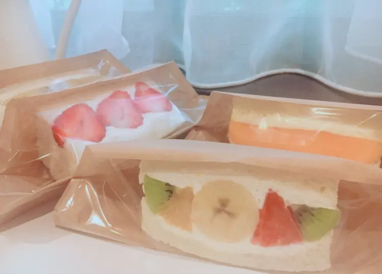 【おこもり飯】《フツウニフルウツ》のフルーツサンドをおうちで♡デリバリーをお願いしてみた!_10