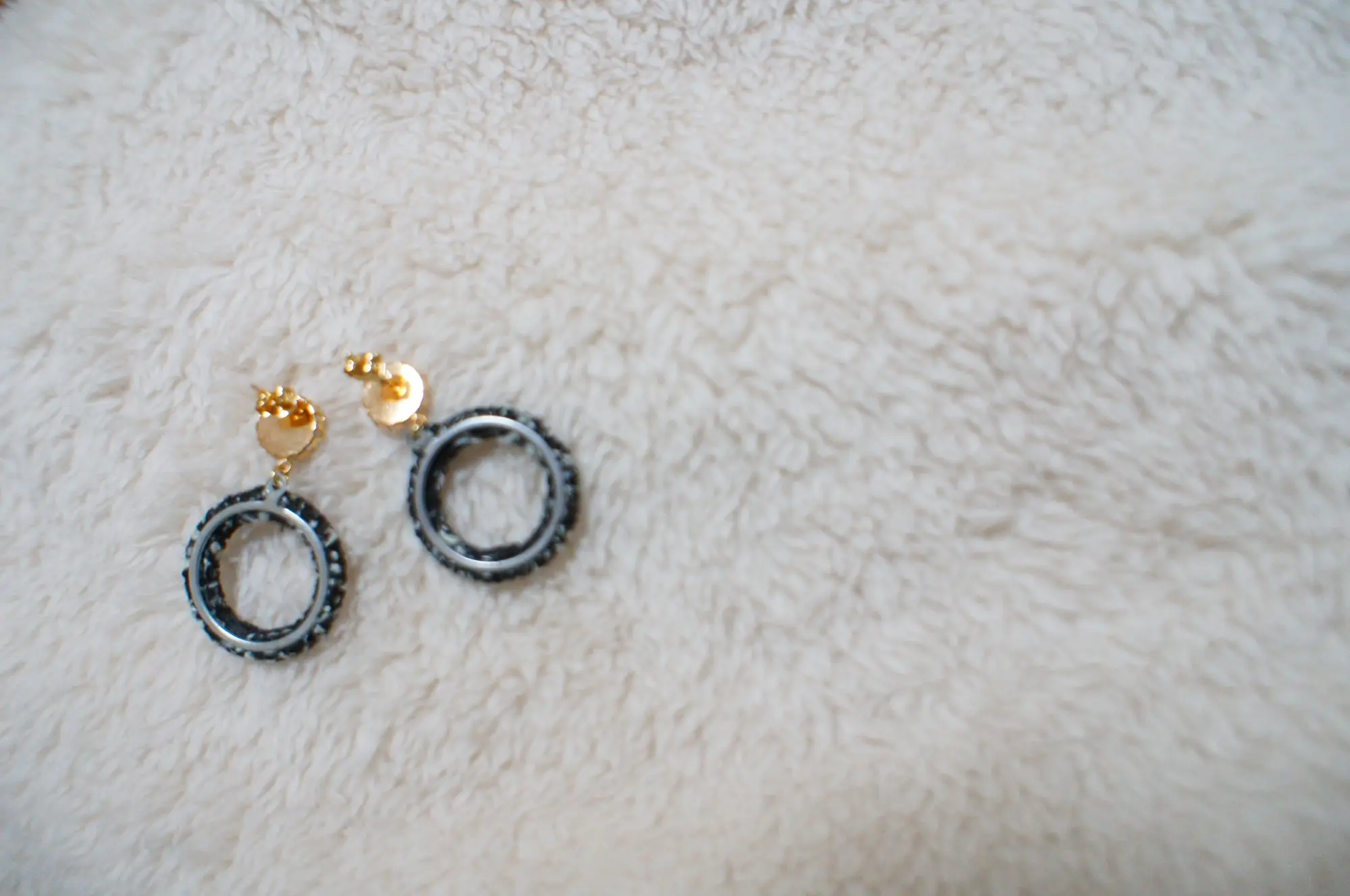 《#プチプラアクセ❤️》【3COINS】のツイード調ピアスが高見え☻!_3