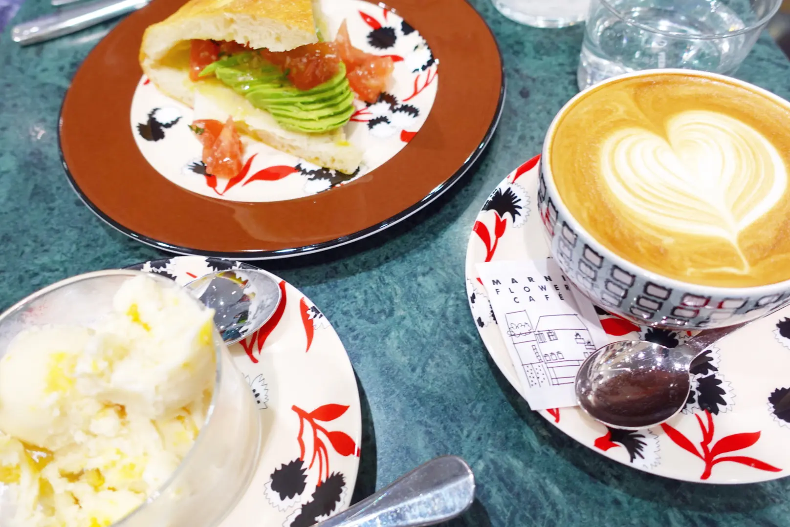 【大阪】阪急うめだ本店にMARNI のカフェが!?「MARNI FLOWER CAFE」ではスイーツやランチも楽しめてかわいいクッキーも買えちゃう!?_4