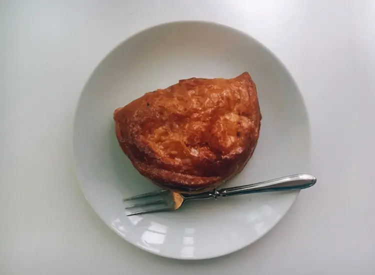 【スイーツ】《RINGO》といえば!クリームたっぷりの定番アップルパイ♪_2