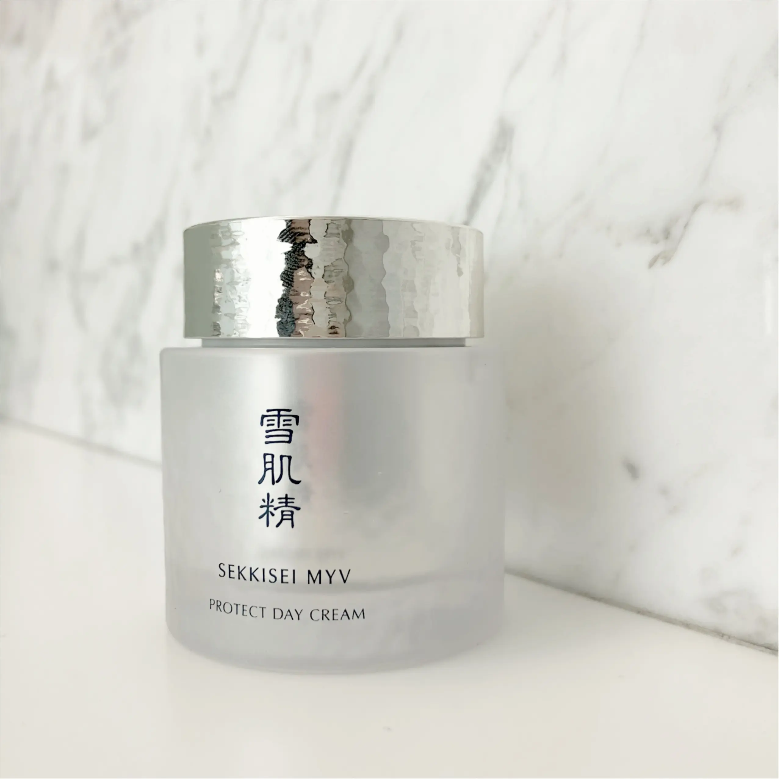 街中でゲレンデマジックを起こす!? 『雪肌精 MYV』のデイクリーム_1