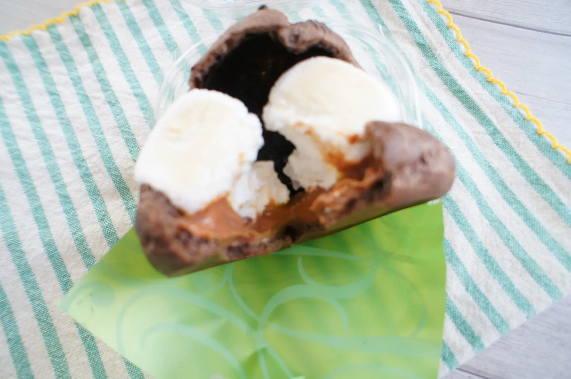 《見つけたらラッキー?!❤️》地域限定【ローソン】MARSH-CLIM(マシュクリム)を食べてみました☻_3