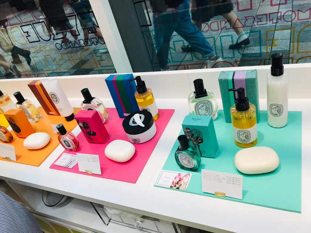 【diptyque】香水サンプル貰える!期間限定ポップアップストアへ行ってきました♡_2
