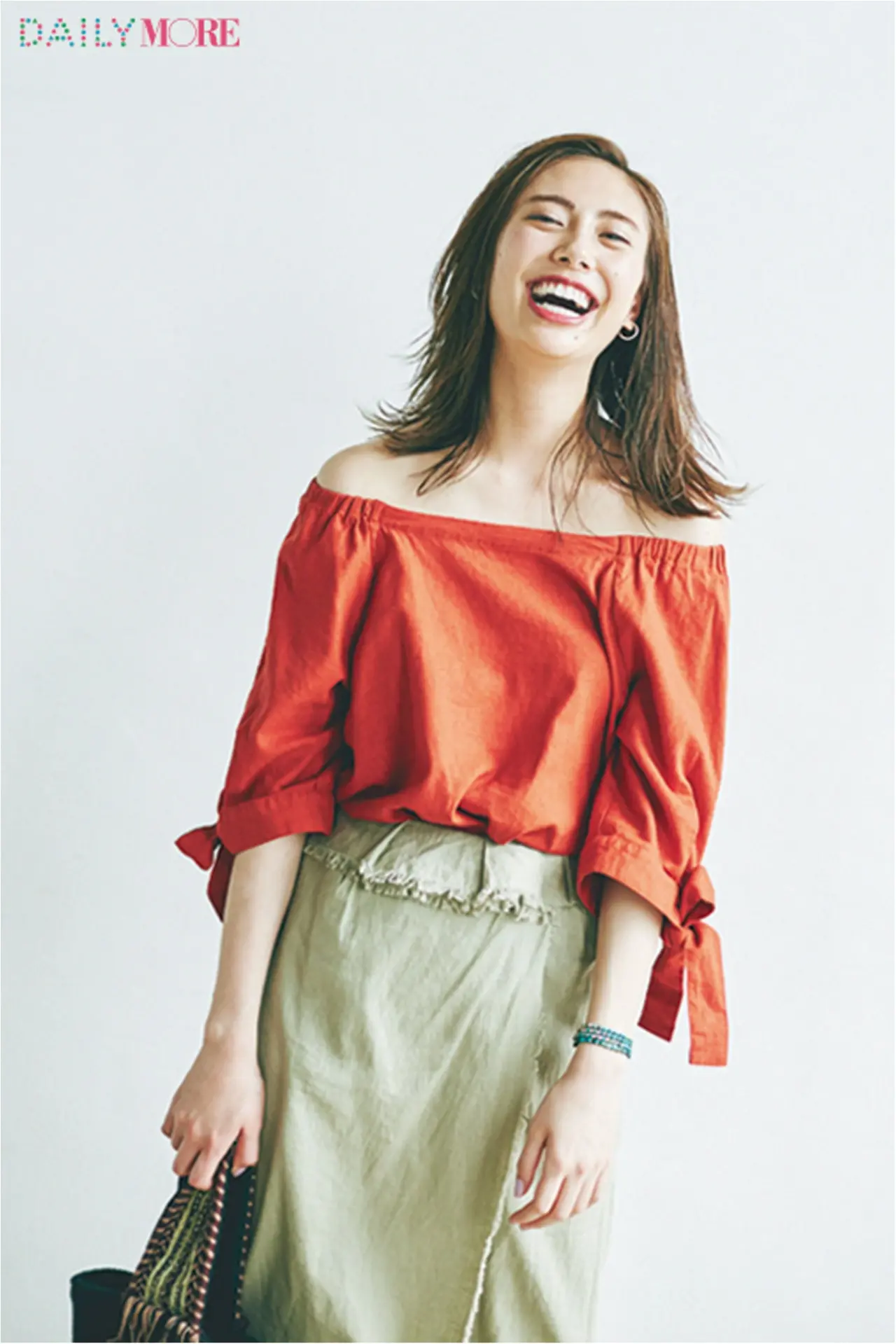 みんなをハッとさせちゃって 鎖骨がきれいに見える服 集めました ファッション コーディネート 20代 Daily More