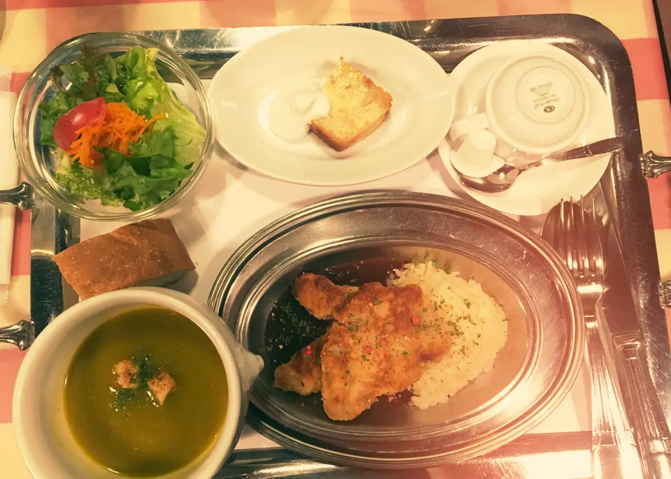 【休日の過ごし方】美容院で髪の毛とぅるるん♡からの並んでも食べる価値アリ!新宿の絶品フレンチへ_6