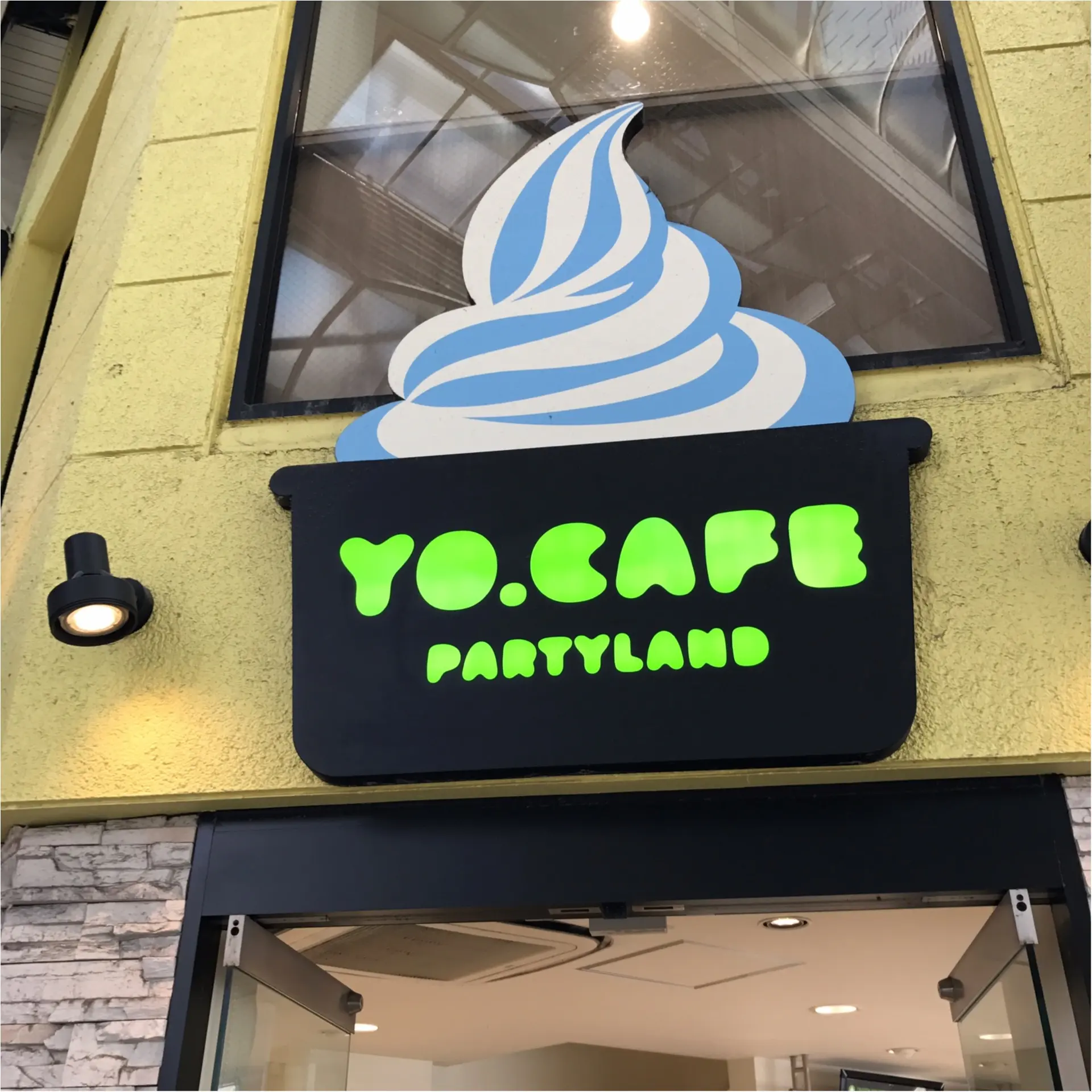 ★ヘルシーフローズンは、オリジナルがベスト♪心斎橋『YO.CAFE』で自分好みのフローズンを作ってみてはいかが?★_1