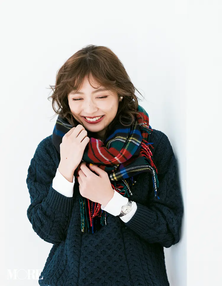 見慣れたニットが「まるで別人」☆ 首もとコーデ次第でクルー&Vネック6変化! 記事Photo Gallery_1_6