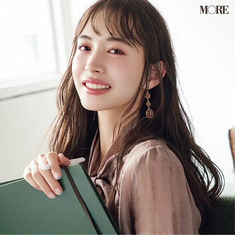 モ-ヴ×ブラウンの井桁弘恵