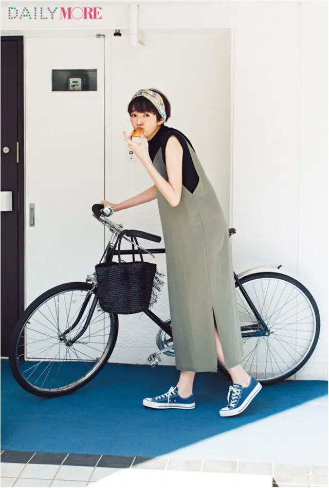 【今日のコーデ/佐藤栞里】お散歩日和の土曜日はワンピ×スニーカーでこなれて♪_1