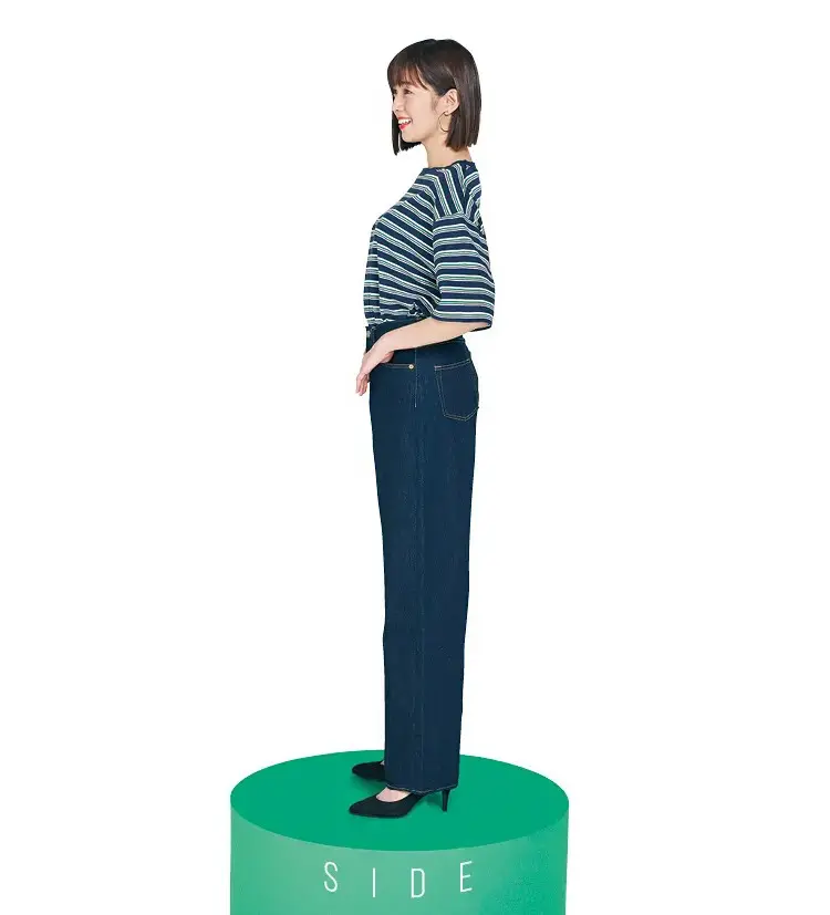 横から見たナチュラルタイプに似合うパンツコーデ