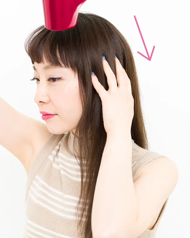 【美容師の梅雨向け最新テク】(1) 朝のお直しブローで“広がり”をレスキュー_1