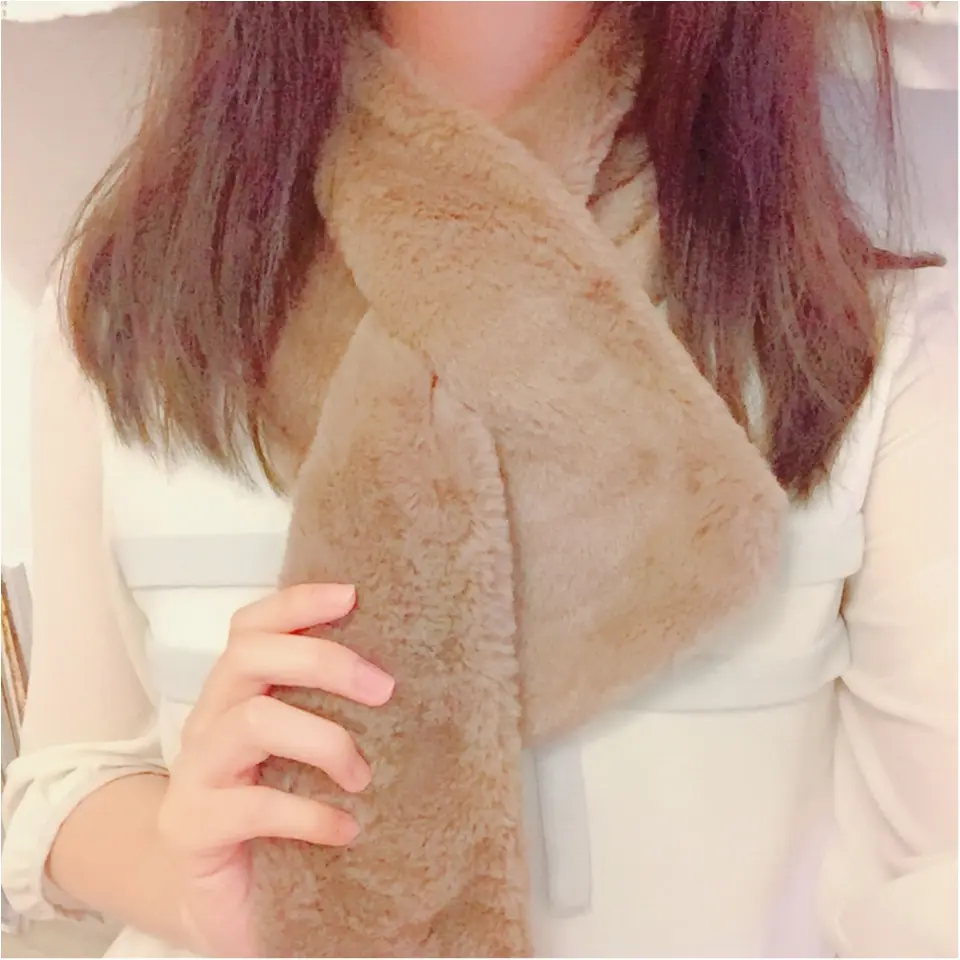 【3COINS】ファーグッズが豊富!マフラーとクッションカバーを¥300でGETしました♡_3