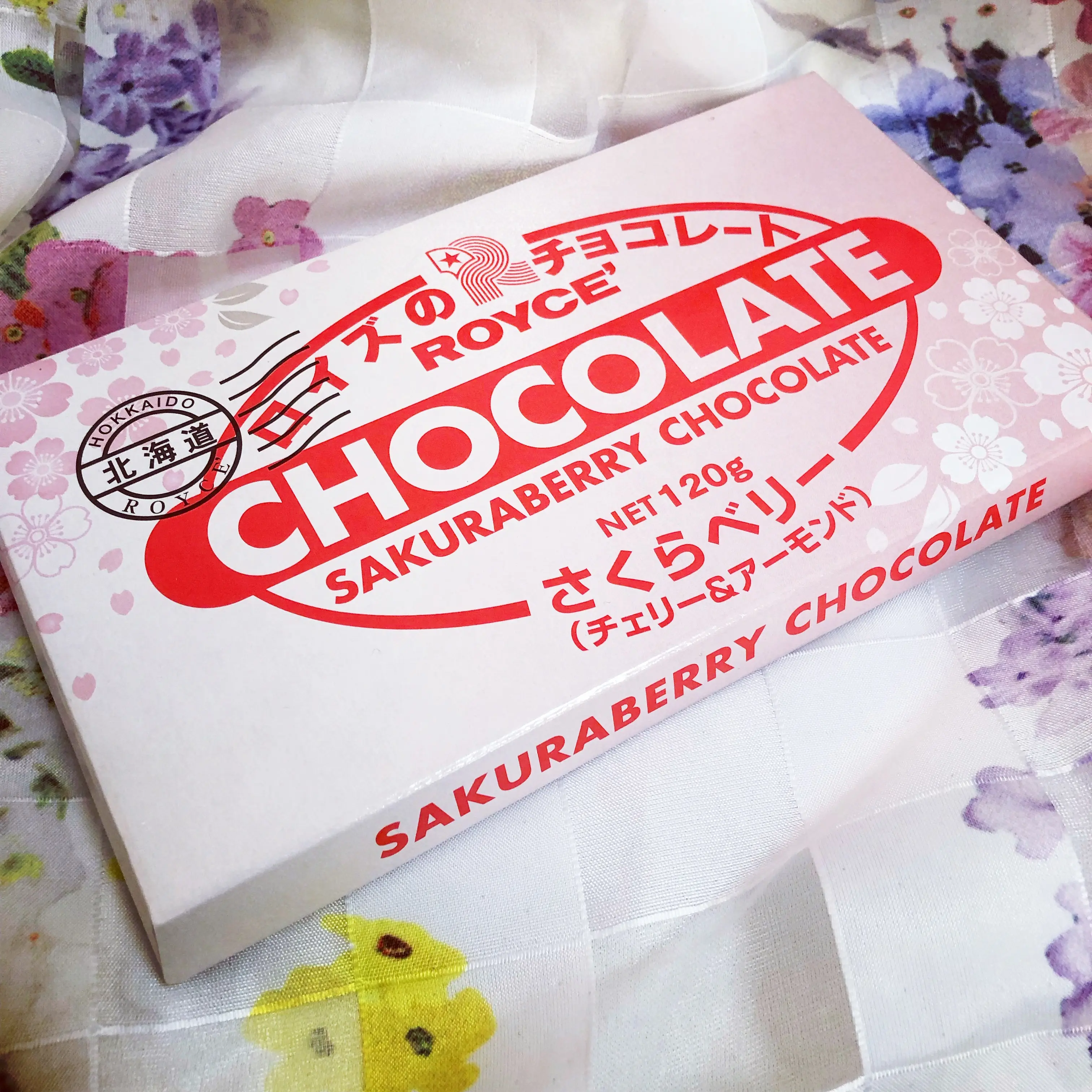 春の北海道みやげならコレがオススメ!さくらピンクがかわいいチョコレート♡_1
