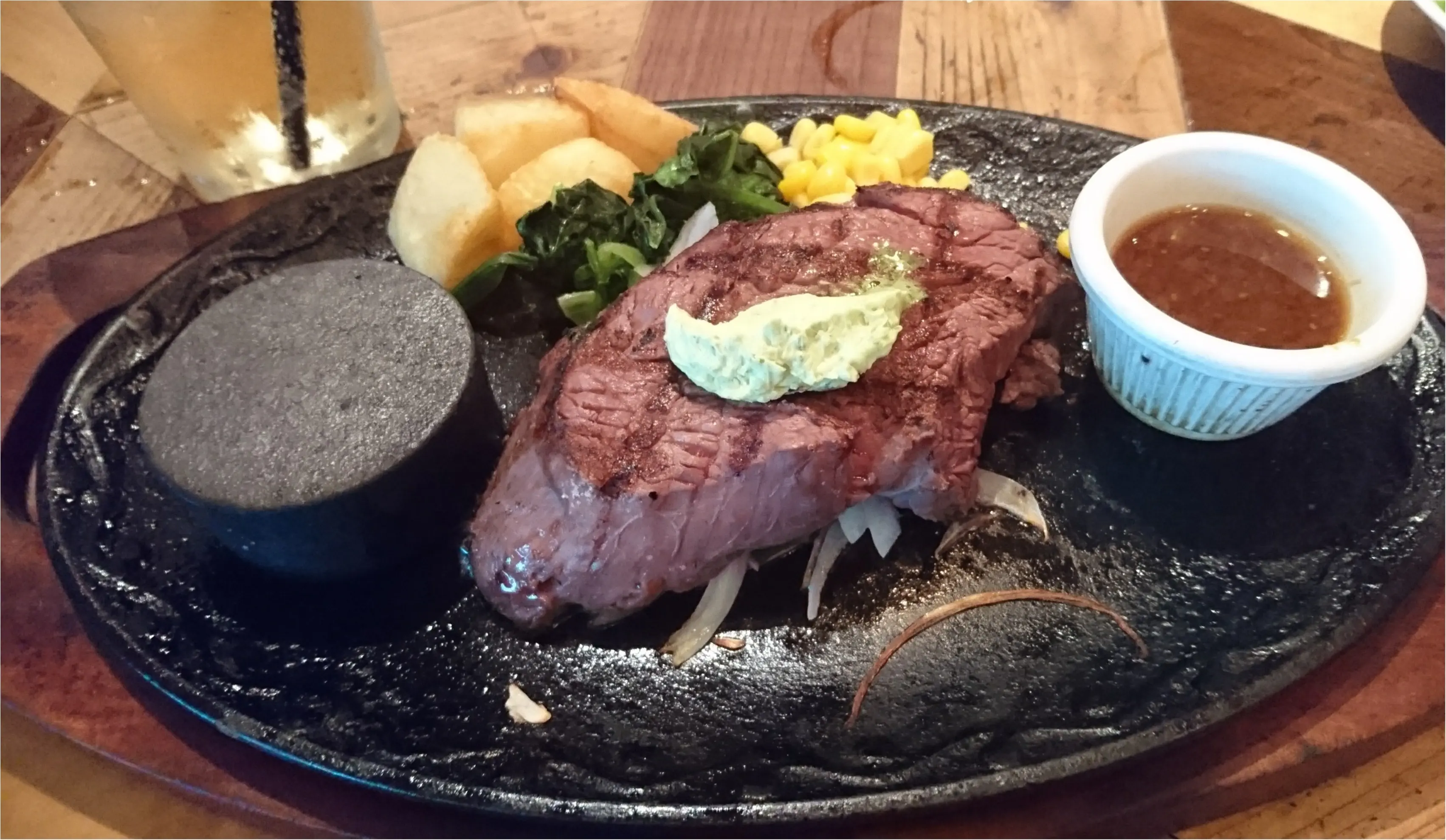 まだまだ続く暑い夏を乗り越えるにはやっぱりお肉\(^^)/_1