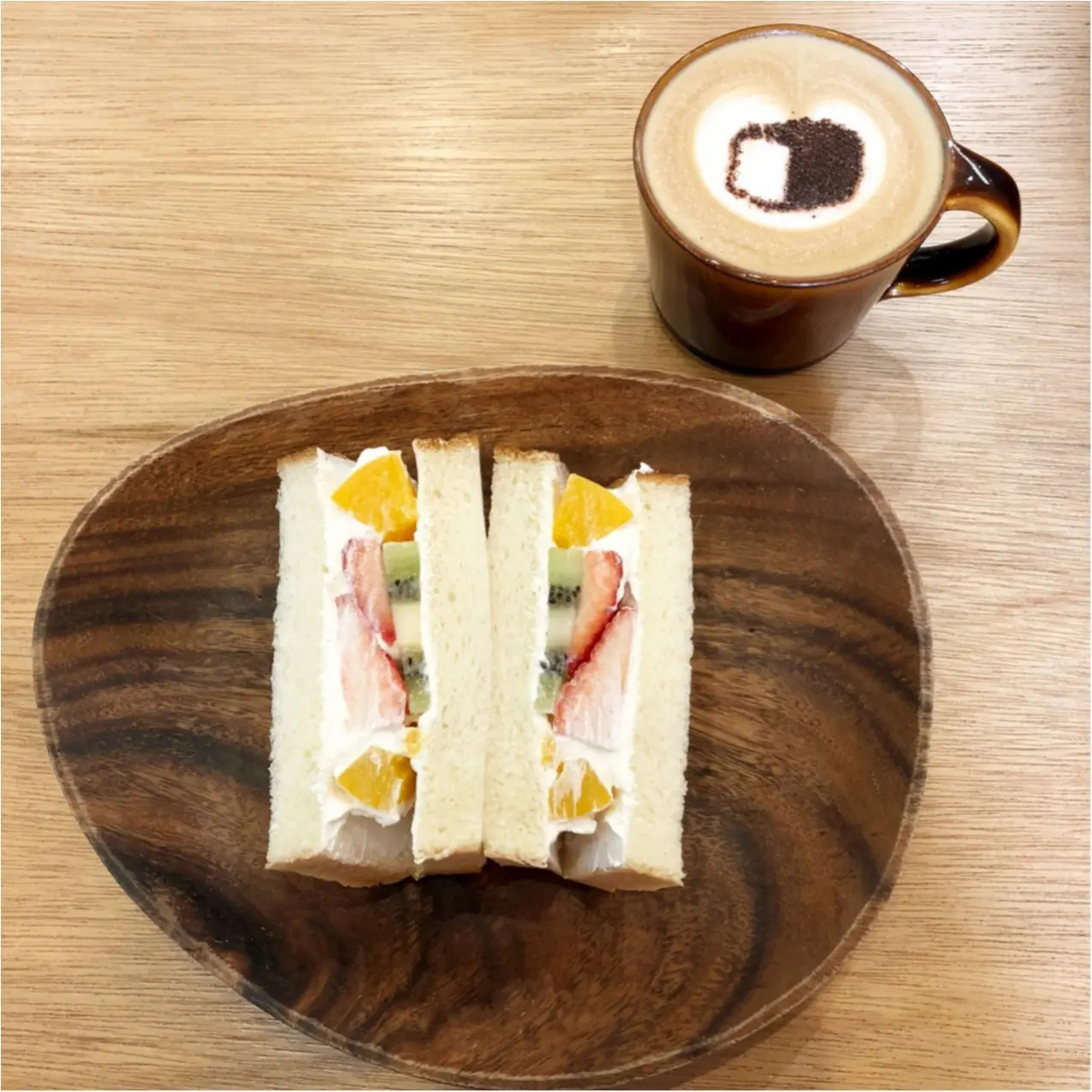 博多の食パン専門店『 むつか堂カフェ 』のフルーツミックスサンドがふわふわ甘くて美味しい♡♡_5