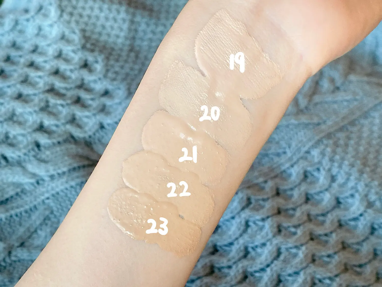 『JAVIN DE SEOUL』の「ウィンクファンデーション」はシェード豊富。5色から選べる！