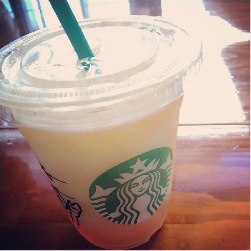 季節&店舗限定!フラペチーノのとは一味違う!ひんやりおいしいSTARBUCKSのFrozen Apple Tea☆_1