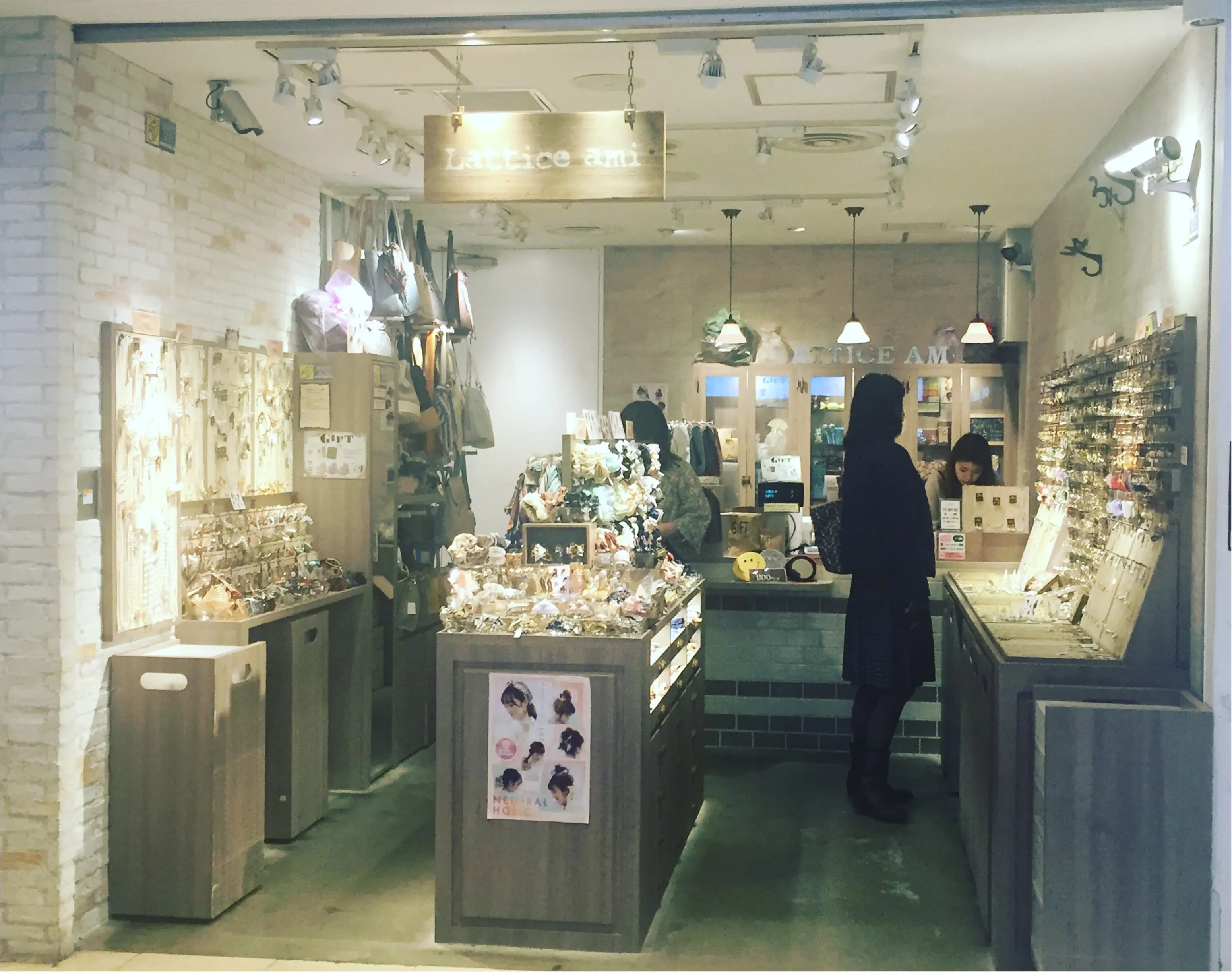 ALL300円✨Latticeの春アクセ♡スカーフ柄ポニー・春カラーアクリルとFlowerガラスドームのイヤリング≪samenyan≫_1