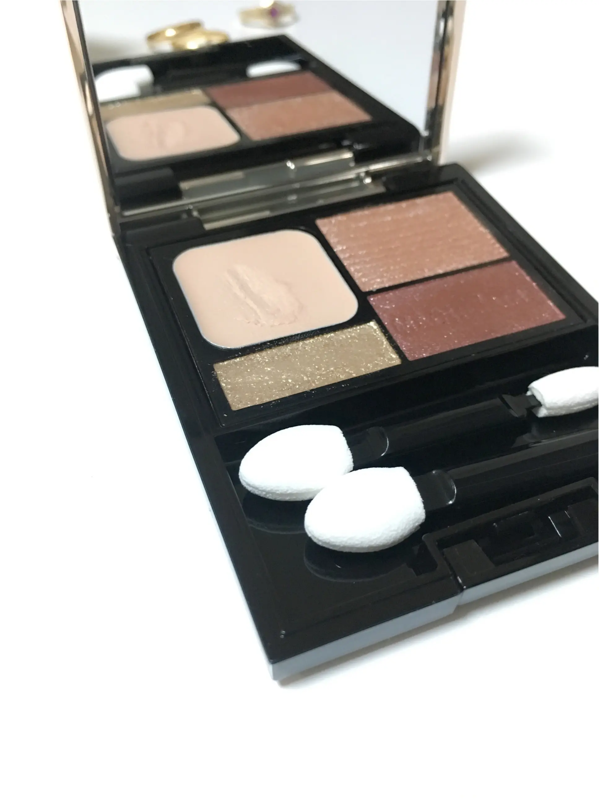 【MAQUillAGE】運命のブラウン!艶の新色アイシャドウ_4