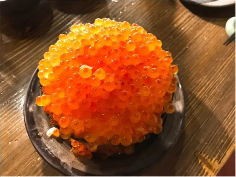 こぼれ落ちる大量のいくらがすごい✨いろり家名物『船上めし』がヤバうまっ( ´艸`)_2
