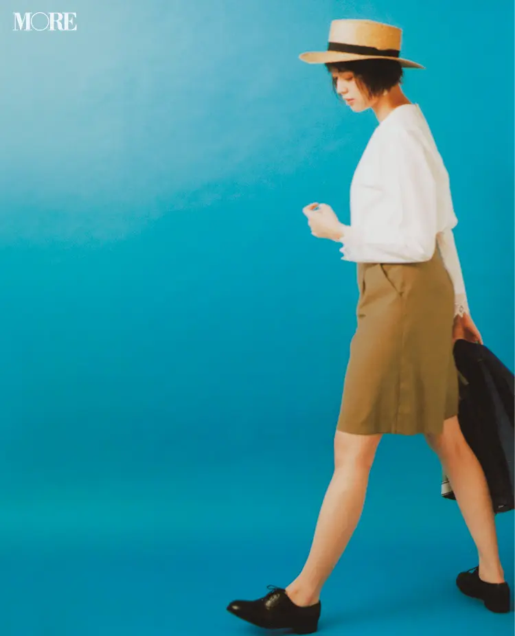 シーズン到来のひざ上丈パンツ。大人っぽくはくにはどうすればいい? 4つのテクニックをおさらい!_1