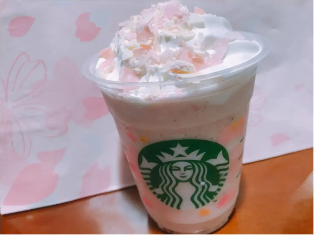 【スタバ】に一足早く春到来❤︎まるで飲む桜もち!もちもちソースが絶品の《さくら ストロベリー ピンク もち フラペチーノ》♡♡_2