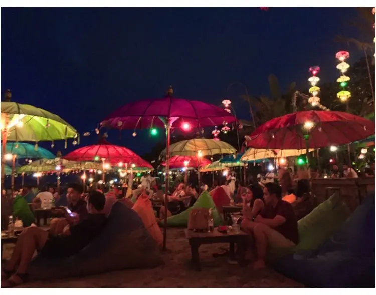 【TRIP】可愛いな♡カラフルソファー×パラソルのBeach cafe“ラプランチャ”って知ってる♡?_4