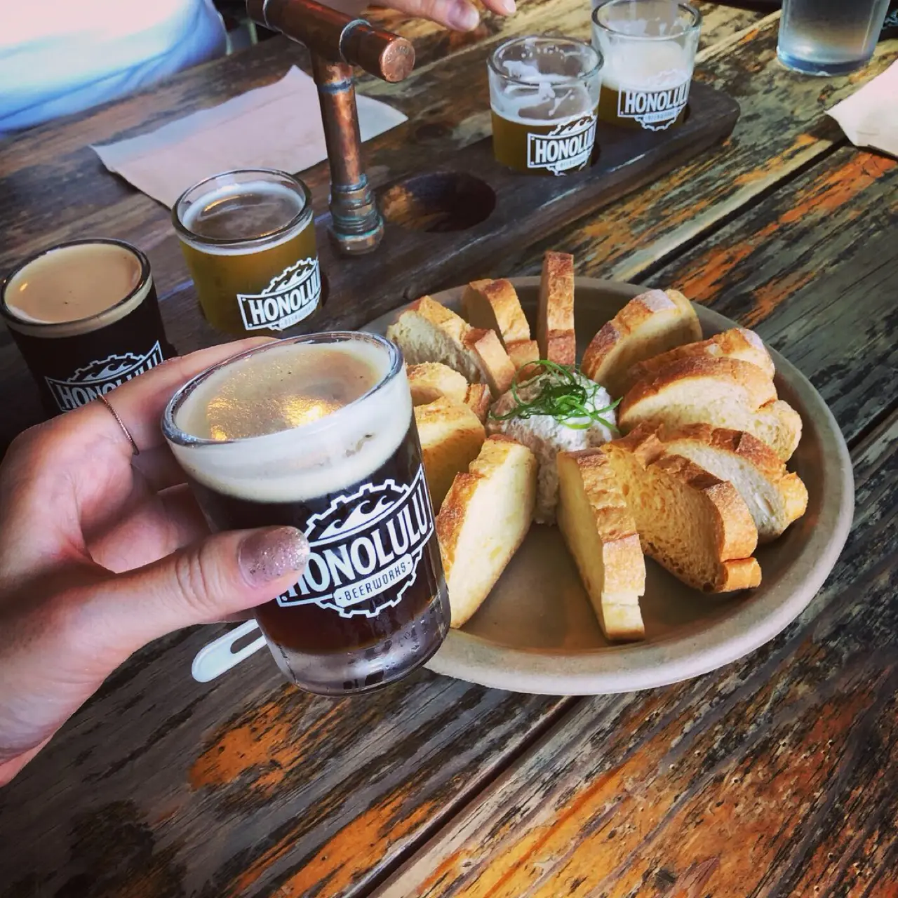 <ハワイ>ビール好きのモアガール必見!オシャレ壁のあとは、クラフトビールが飲める人気ブルワリー"ホノルル・ビアワークス"へ!♡_7