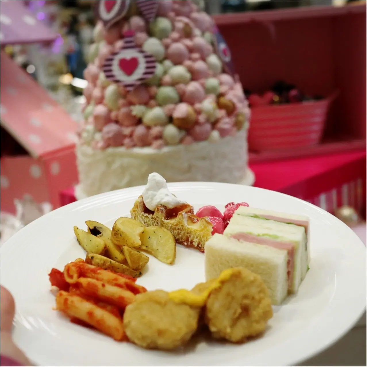 ヒルトン東京ベイ【ピンク・クリスマス】ビュッフェで今年最後のモアハピ女子会♡_6
