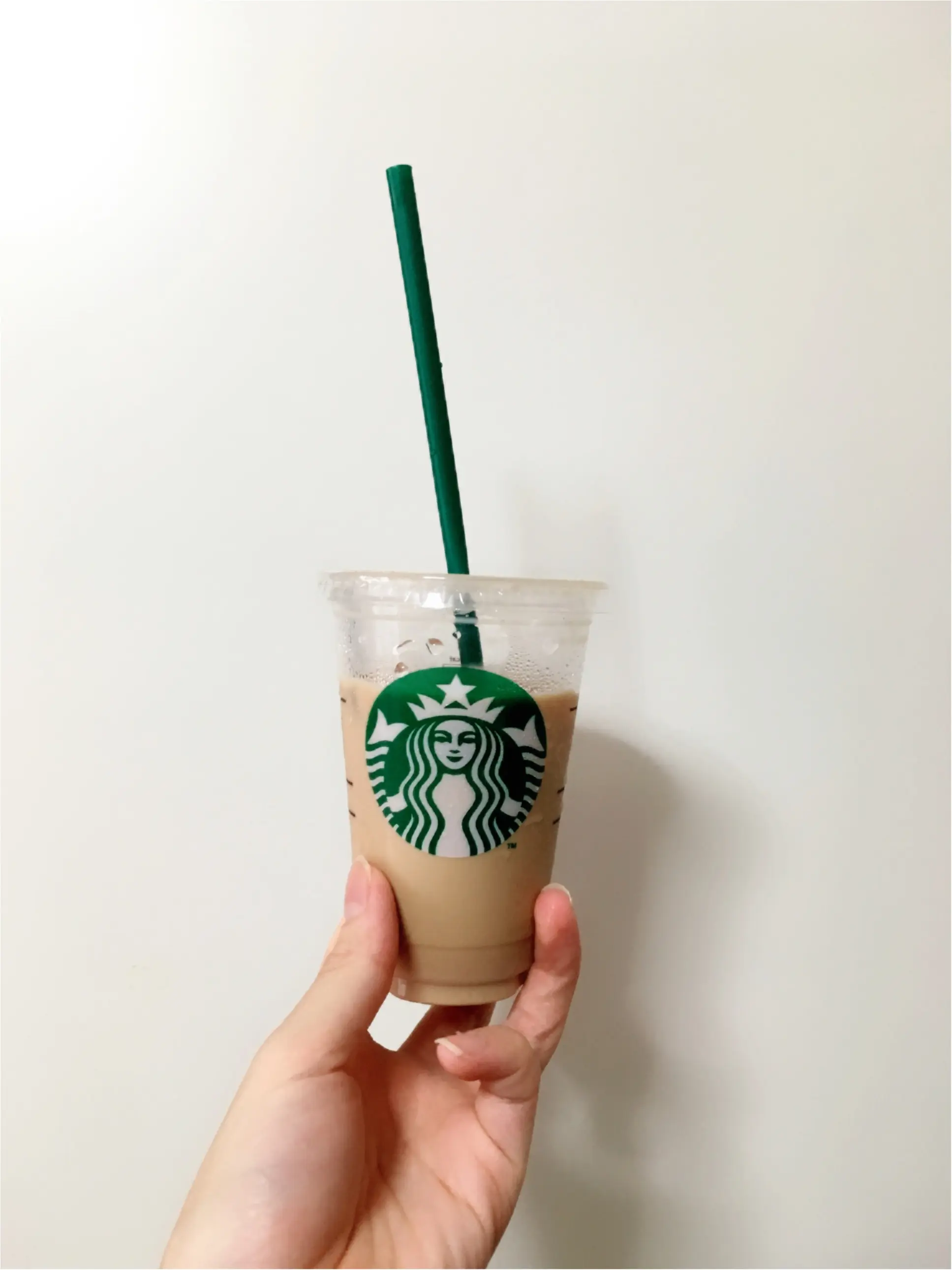【スタバ】秋の新作フード《きのことミートのブラックキッシュ》真っ黒の正体は!?_3