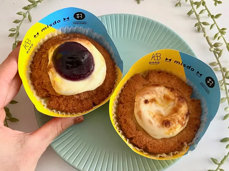 『BAKE CHEESE TART』とのコラボドーナツ「ベイク チーズタルトドーナツ」と「ベイク チーズタルトドーナツブルーベリー」