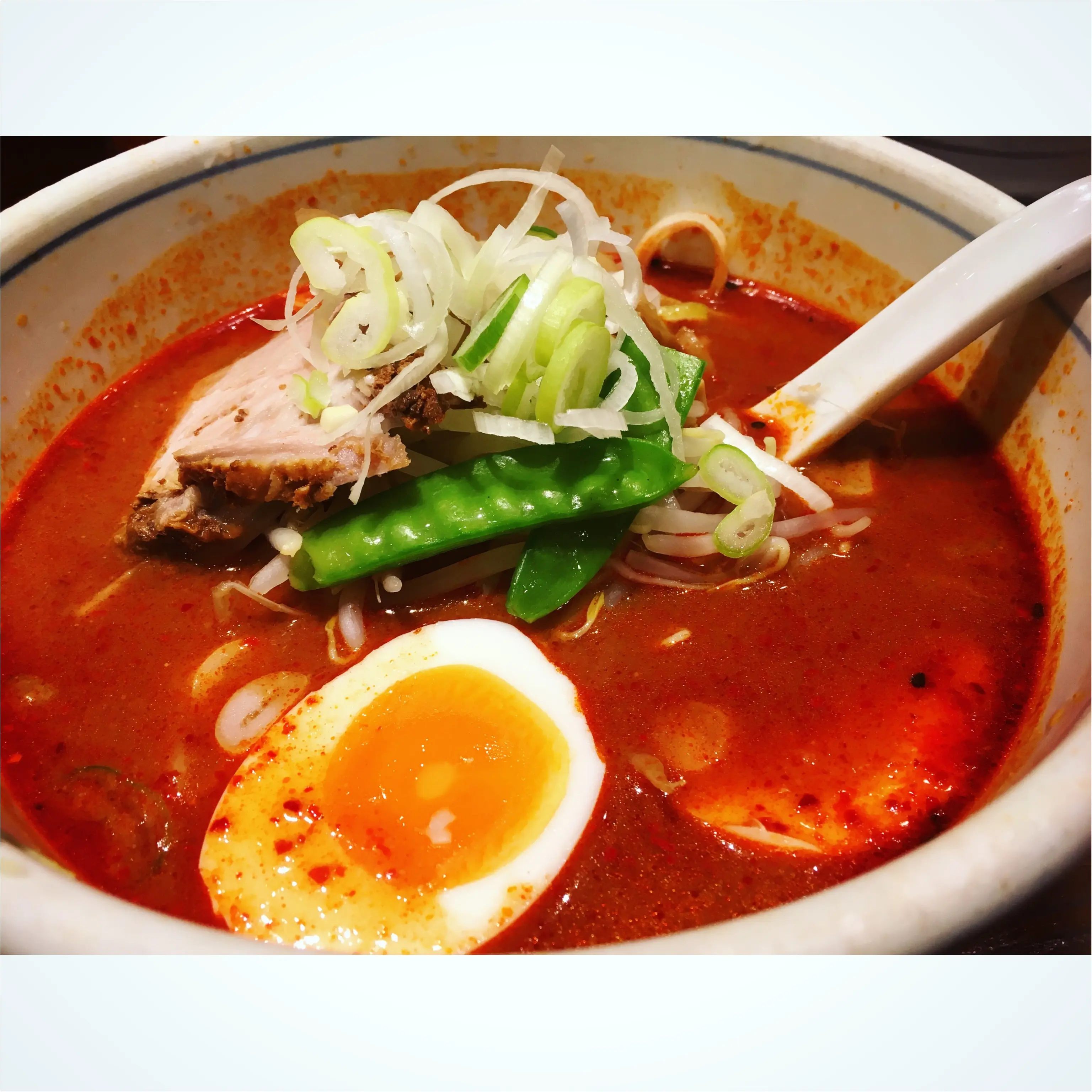 赤坂で食べたピリ辛ラーメン。_2