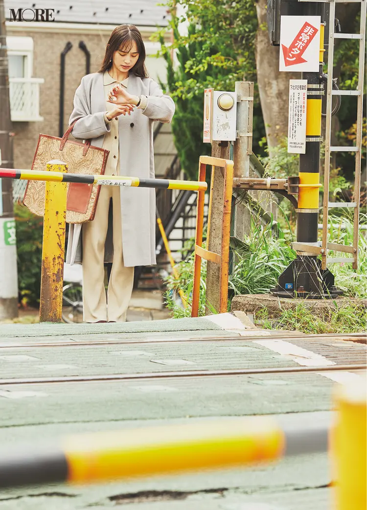 会議の時間を勘違い! 遅刻だ〜! 井桁弘恵主演『イージーパンツでノンストレスコーデ』着回し17日目_1
