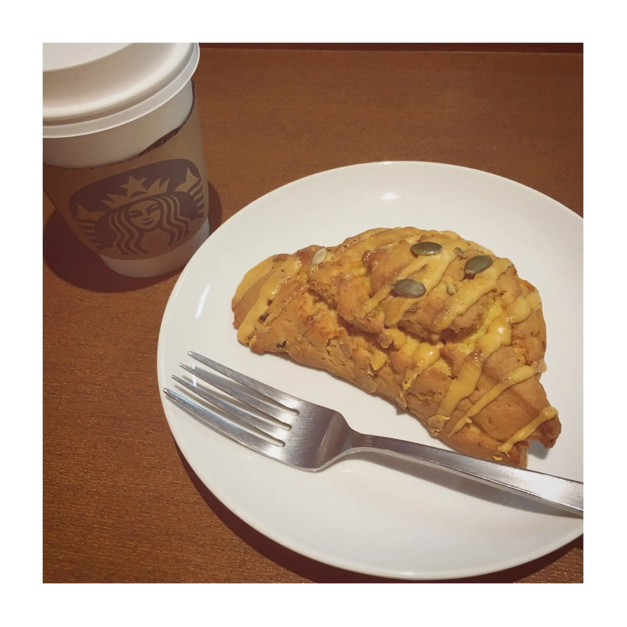 《ほくほくの秋らしいおいしさ❤️》【スタバ】アメリカンスコーン パンプキンが美味☻_1