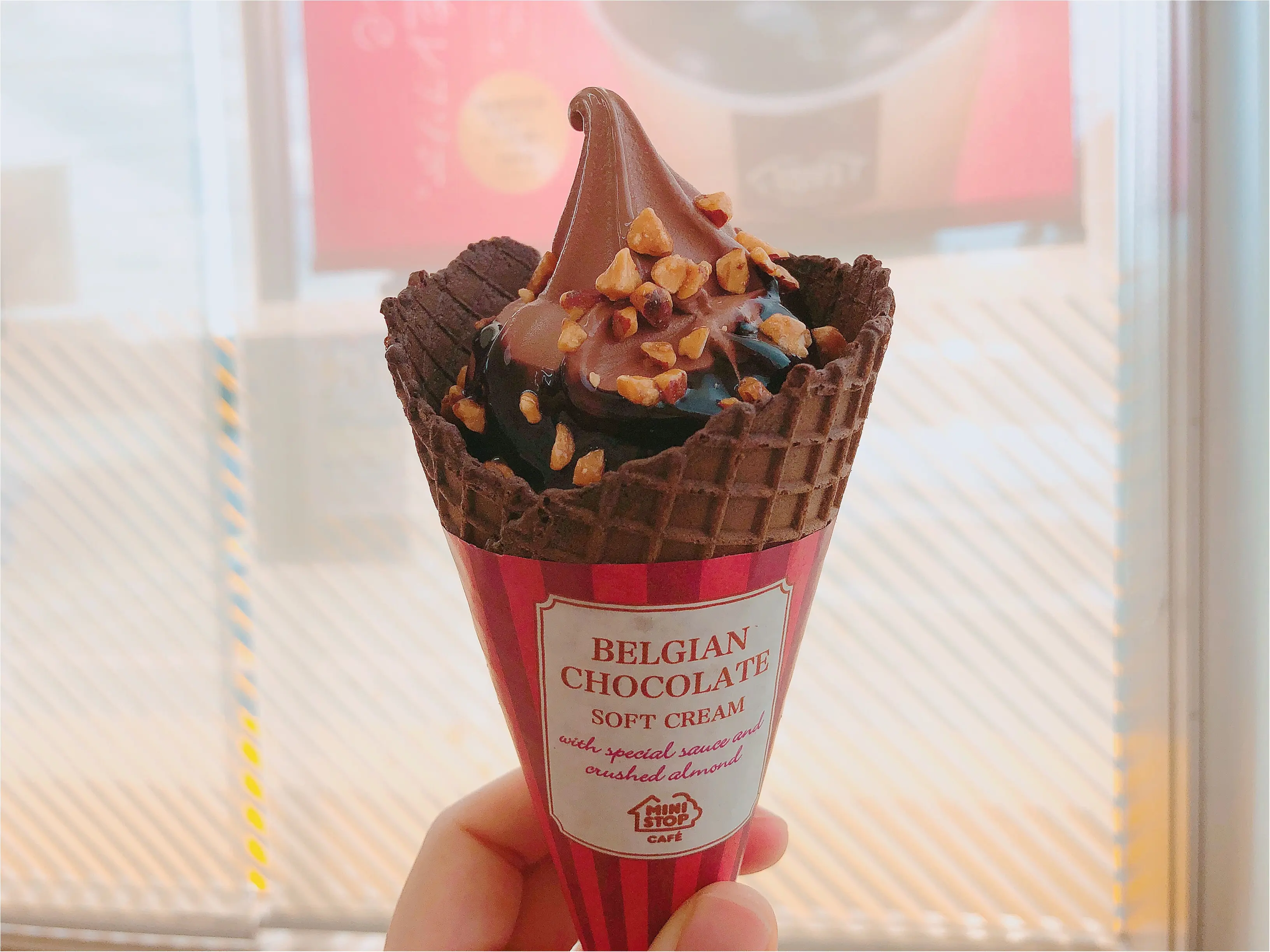 待っていました!【ミニストップ】から今年は贅沢ベルギーチョコソフトになって登場!!_1