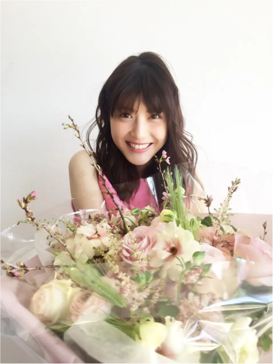 佐藤ありさ、MORE5月号のオフショット公開!_1