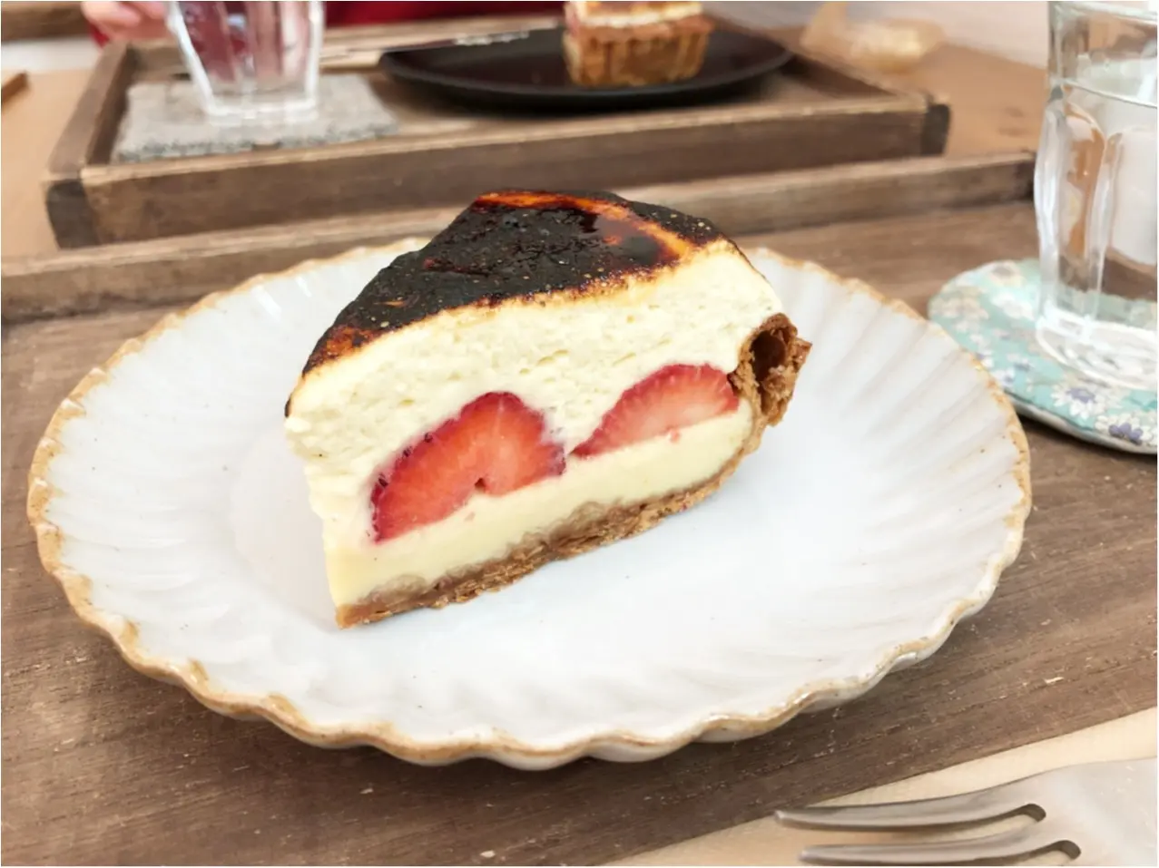 食べたい♪いちごスイーツ♡ 小さなケーキ屋さんのキャラメル香ばしい『 あまおう苺のシブースト 』♡♡_5
