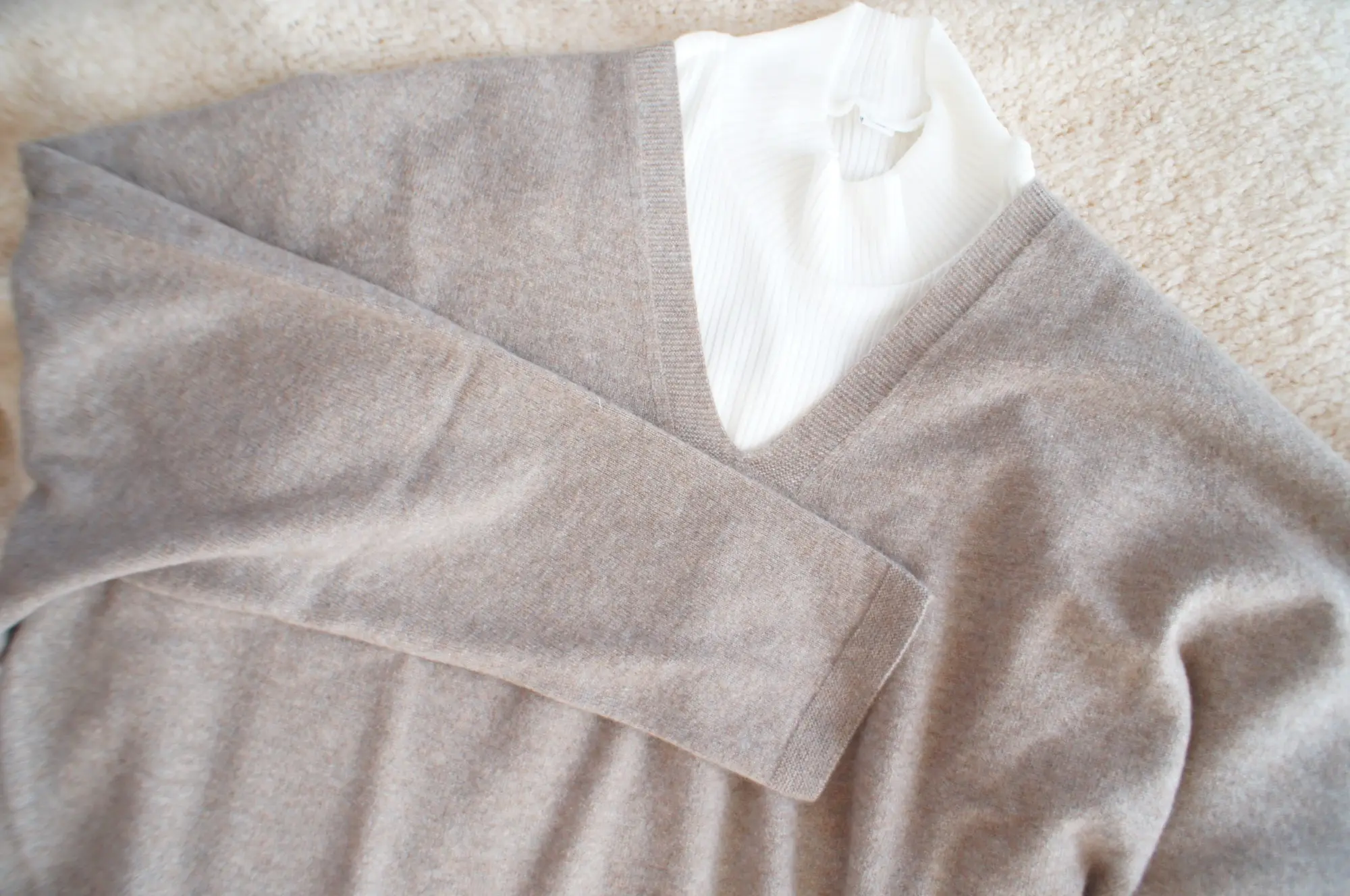 《毎年買い足してます❤️》【ユニクロ】の優秀カシミヤニット☻今年はコレ!☝︎_2