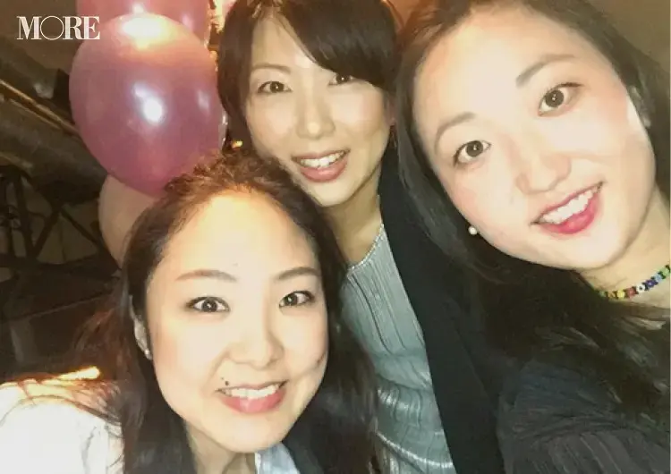 女友達と写真を撮るまいまいさん