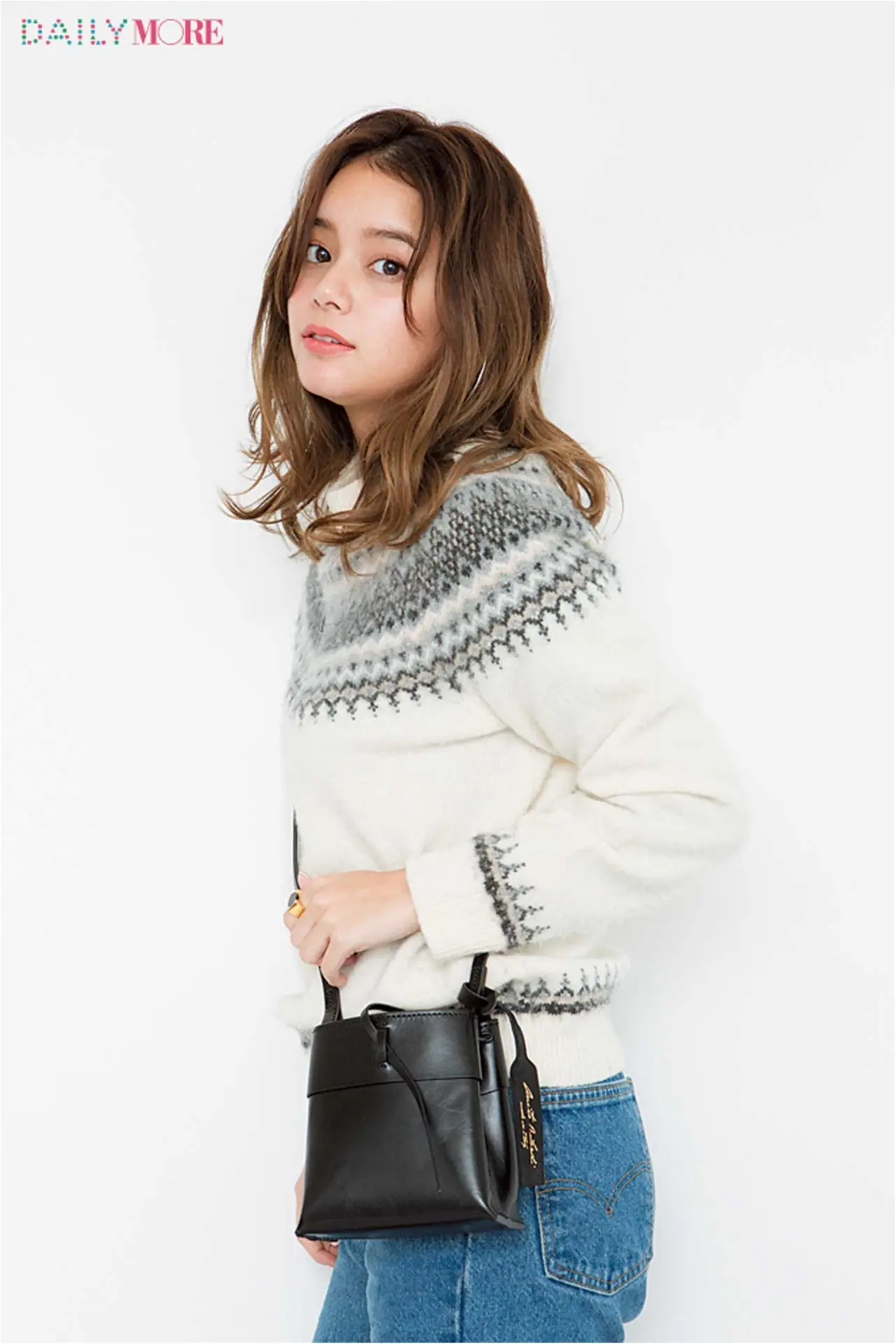 佐藤ありさ、岸本セシル、内田理央が私物大公開! おしゃれと美の秘訣が詰まったMOREモデルズのバッグの中身♡_3