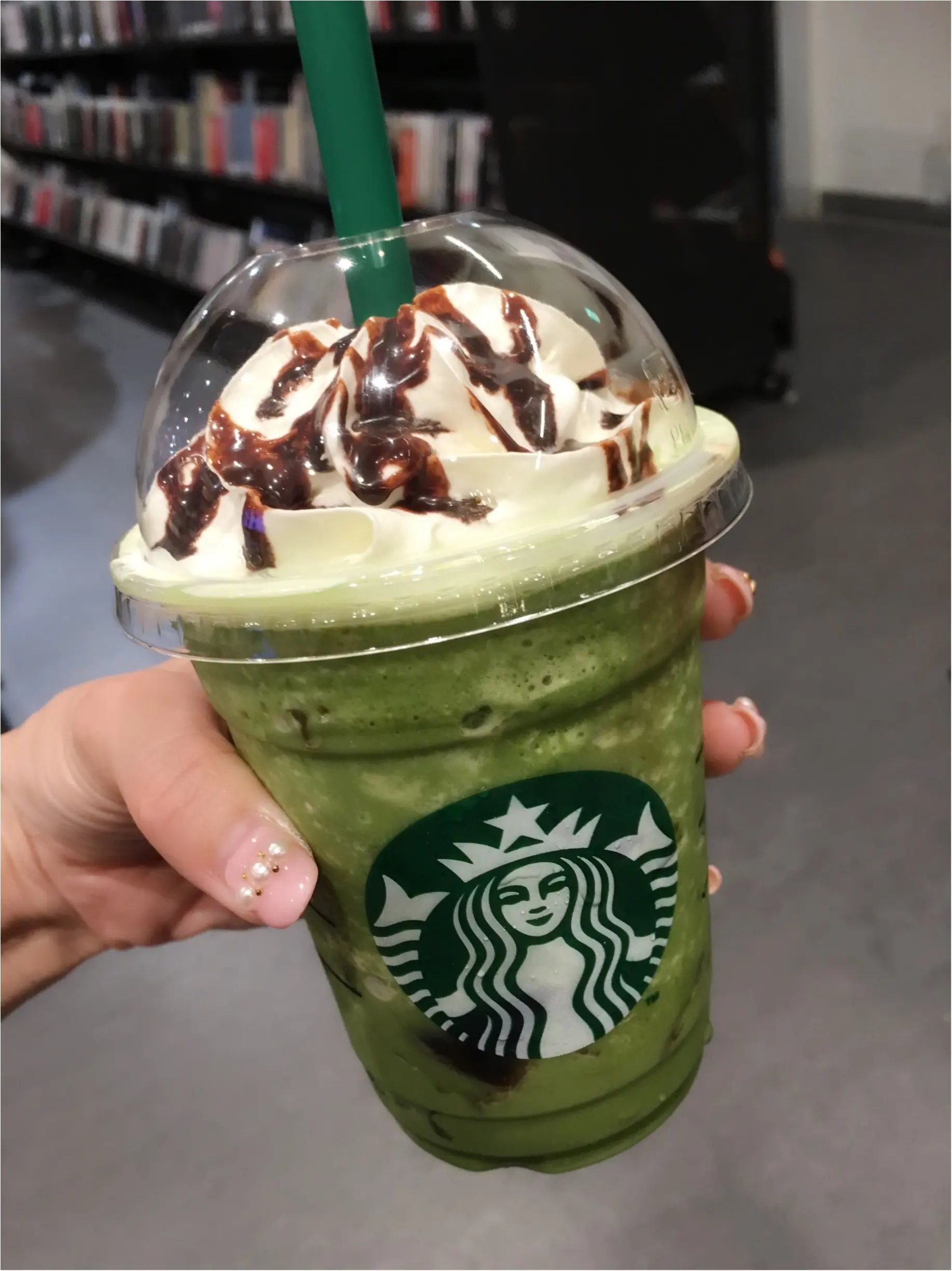 ♡【スタバ裏メニュー】話題の「わらび餅フラペチーノ」を飲んでみた!抹茶フラペ×コーヒージェリーでわらび餅に♡モアハピ◡̈のぞみ♡_5