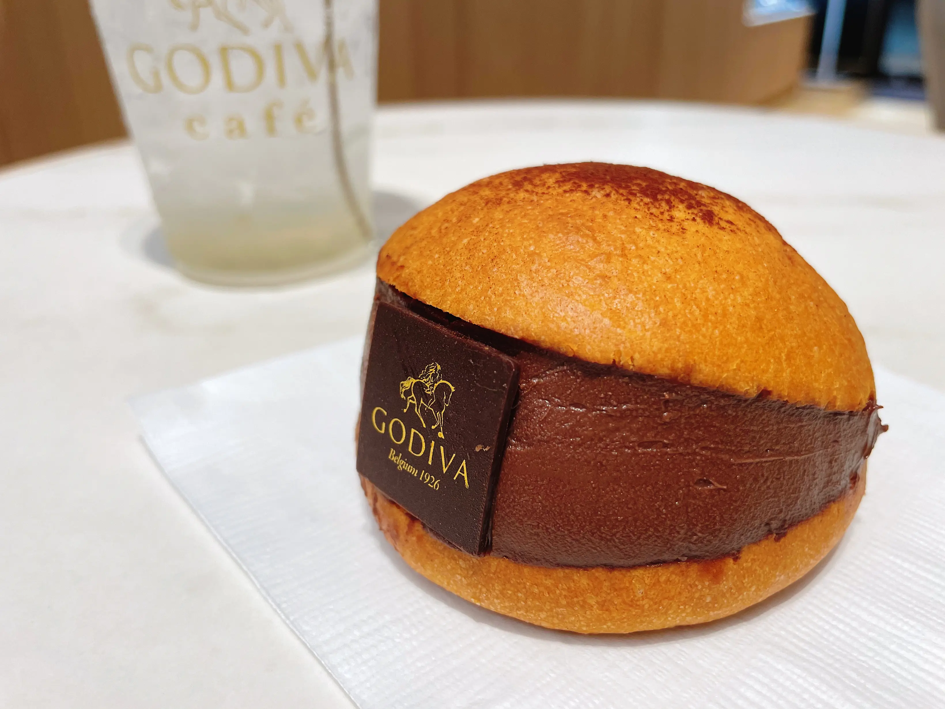 カフェ活 新作 ゴディバのマリトッツォ がある唯一のカフェがおすすめ Moreインフルエンサーズブログ Daily More