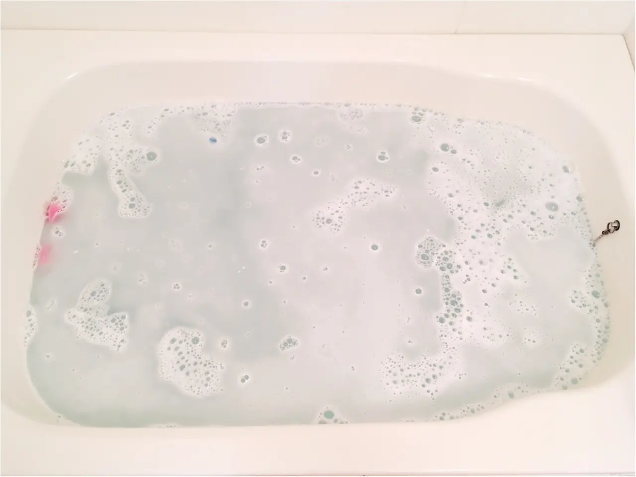 バスルームに現れた夜空やペンギン…♡【LUSH】の限定バスボムでクリスマス気分を盛り上げよう♡_9