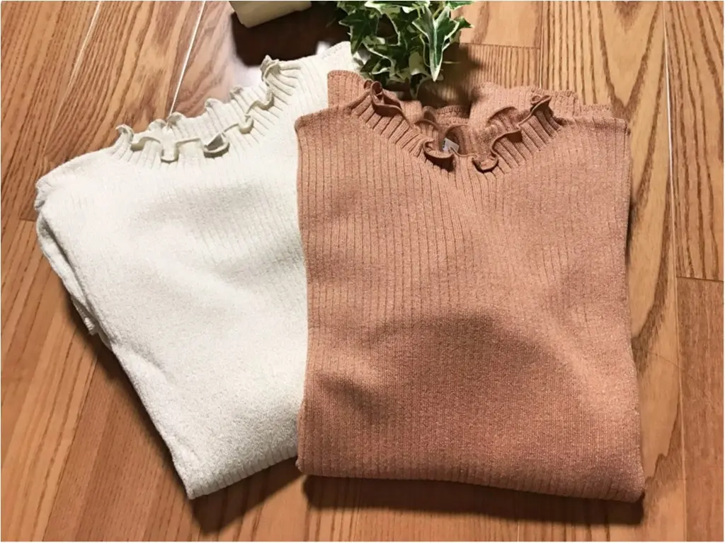 【UNIQLO】春の最新作!《シャイニーリブフリルネックセーター》は今買うべき!今から使えて、春の気分を先取り♡♡_1