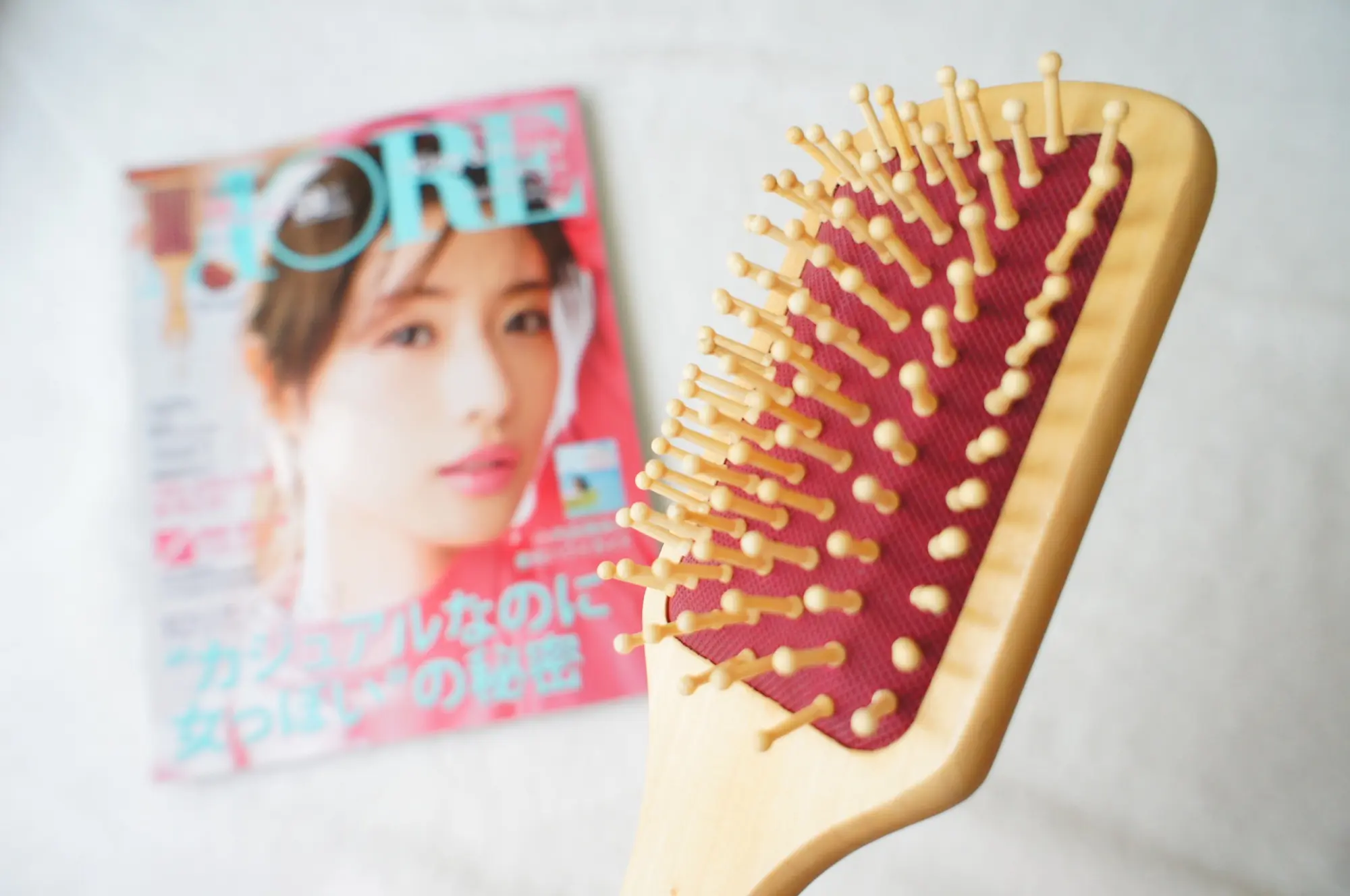 《本日6/28発売❤️》豪華付録!ukaのパドルブラシ付き【MORE】8月号をチェック☻_2