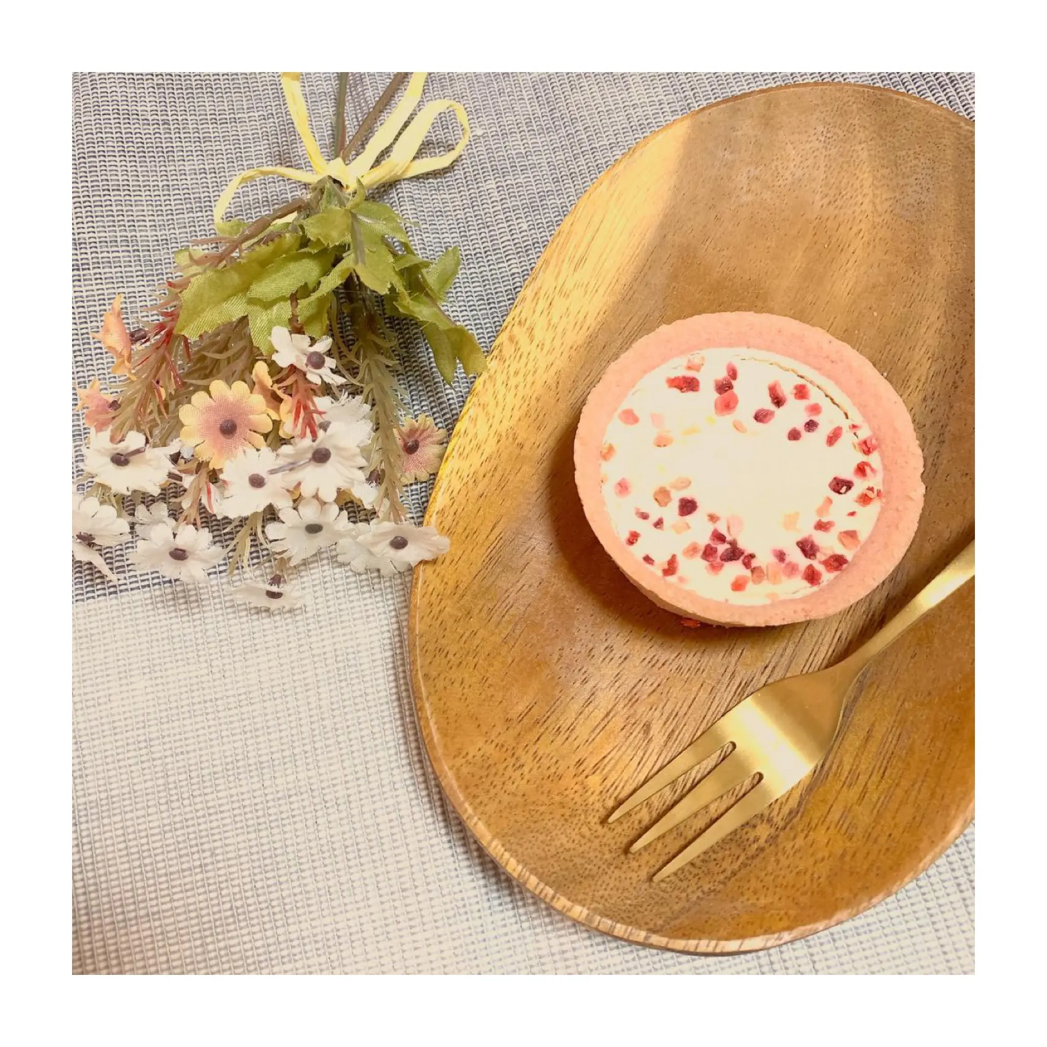 《写真映え❤️コンビニスイーツ》【ローソン】いちごのショコラタルトが美味しい☻_2