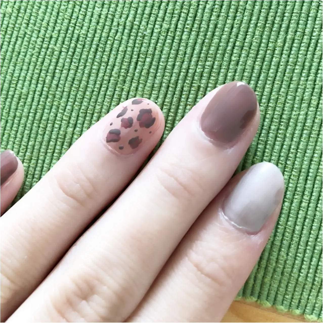 実は簡単!秋冬にぴったり【レオパード柄セルフネイル】_4