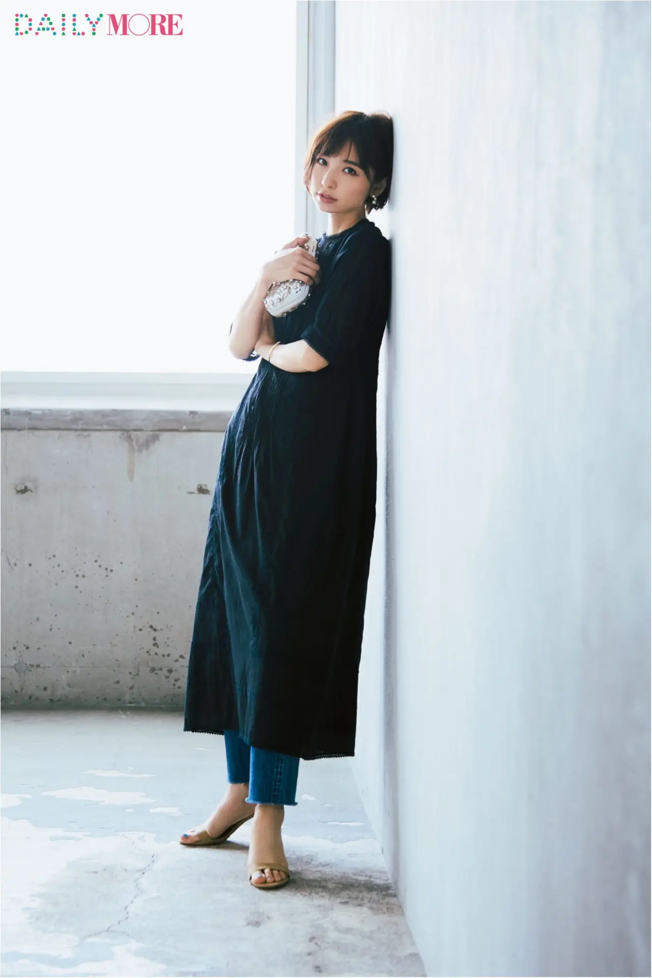 まだ暑いけれどおしゃれは秋にシフト、そんな今、麻里子の答えは「涼しい秋服」×「デニム」でした。_2