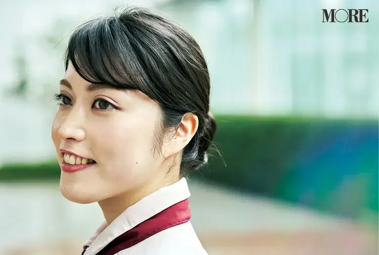 キャビンアテンダントとして働く増川あみさんの髪型