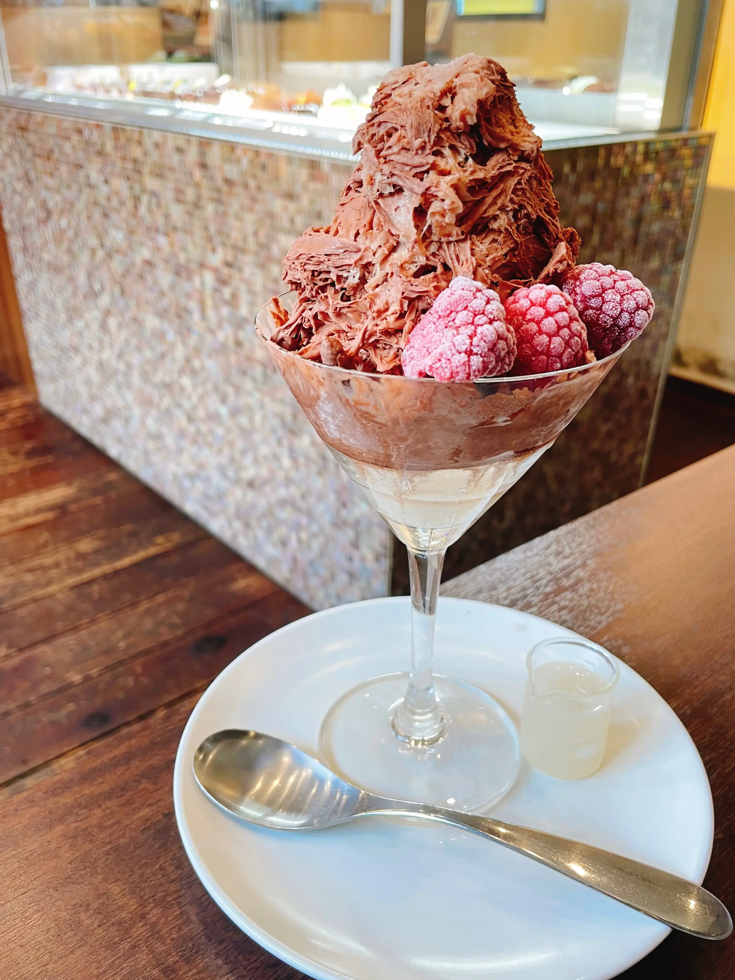 吉祥寺のチョコレート店「プレスキルショコラトリー」のグラニテ・ショコラ